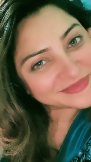 Aleeza Khan Instagram - #gullimata #arabic #songs #justforfun #reelsinsta #reelitfeelit 
#reelkarofeelkaro