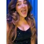 Aleeza Khan Instagram - ♥️♥️ Do today's duty, fight today's temptation; do not weaken and distract yourself by looking forward to things you cannot see, and could not understand if you saw them. ♥️♥️ #loveyourself #business #quoteoftheday #positivity #fitfam #motivational #sport #photooftheday #photography #healthylifestyle #healthy #quote #gymlife #yourself #instadaily #art #muscle #inspire #selfcare #fashion #smile #weightloss #gymmotivation #beautiful #exercise #nature #personaltrainer #strong #picoftheday #lifequotes