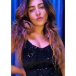 Aleeza Khan Instagram - ♥️♥️ Do today's duty, fight today's temptation; do not weaken and distract yourself by looking forward to things you cannot see, and could not understand if you saw them. ♥️♥️ #loveyourself #business #quoteoftheday #positivity #fitfam #motivational #sport #photooftheday #photography #healthylifestyle #healthy #quote #gymlife #yourself #instadaily #art #muscle #inspire #selfcare #fashion #smile #weightloss #gymmotivation #beautiful #exercise #nature #personaltrainer #strong #picoftheday #lifequotes