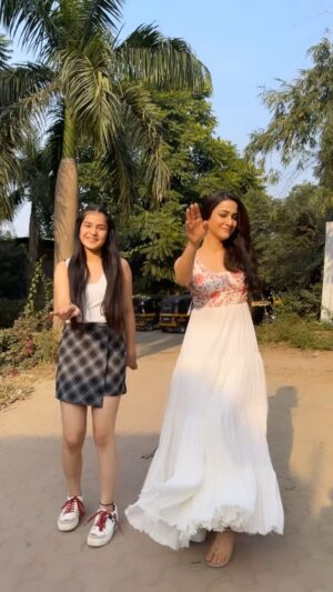 Amandeep Sidhu Instagram - Hopping on the trend with mini me 🦋
.
.
.
.
#amandeepsidhu #trendingreels #reels #toodles