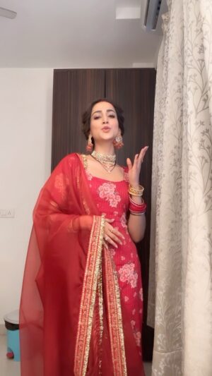 Amandeep Sidhu Instagram - Minna Minna🎷
.
.
.
.
.
.
.
.
#amandeepsidhu #trendingreels #minna #instadaily #reelsinstagram #toodles