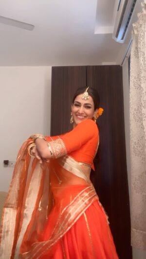Amandeep Sidhu Instagram - Trend in Chandni’s style🫠
.
.
.
.
#amandeepsidhu #chandni #chashni #trending #reelsinstagram #toodles