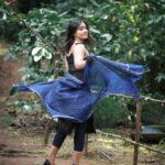 Amika Shail Instagram - Subho durgashtami ❤️ . . Travel partner @teamtrippova Accomodation by @spinoratravelco Click by @riyas_kanthapuramphotography @riginrosh . . #AmikaShail #durgapuja #mahashtami #ashtami #puja #festival