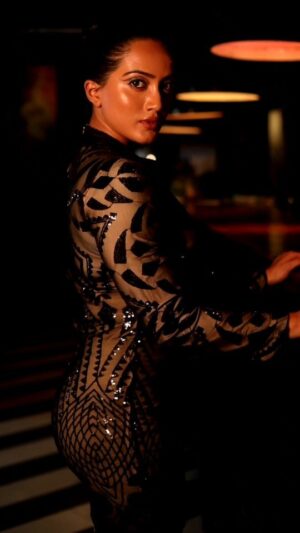 Amika Shail Instagram - 🤎🖤
..
.
.
Styled by @nmore_mumbai 
.
.
#AmikaShail #reels #reelkarofeelkaro #trending #explore #reelsinstagram #reeltoreel #speedrecords #whitehillmusic #geetmp3 #tseries