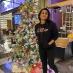Amika Shail Instagram - Merry Christmas 🎄🎁 black hoodie 🧥 by @amikashailmerchandise You can also buy ..LINK in BIO.. . . . #Amikashail #christmastime #merrychristmas #santaclaus #christmaslights #christmasdecor #merrychristmas🎄