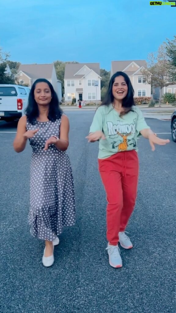 Amruta Deshmukh Instagram - Two Amrutas with No Jhumkas! Had a great time in Pennsylvania with @amruta2000 and family..also..an escaped prisoner from news gave me an American-crime-story like feels !