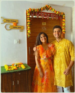 Amruta Deshmukh Instagram - विजयादशमीच्या हार्दिक शुभेच्छा..!☘️☘️☘️🌼🌼