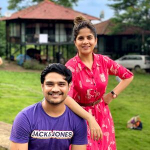 Amruta Deshmukh Instagram - If “असुरी आनंद” 😈 had a face it would look like @abhisheksdeshmukh ! Happy rakshaBANDHAN 🥴😅 
•
#siblings