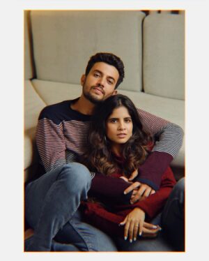 Amruta Deshmukh Instagram - Saving a seat for you forever 👫🏻
•
•
Clicked by: @shrutisbagwe 
MUA: @saurabh_kapade 
Styled by: @tanmay_jangam