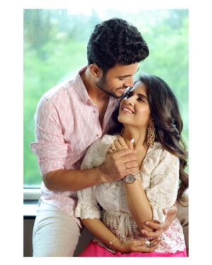 Amruta Deshmukh Instagram - We’re Engaged! ♥️ 💍
We are officially nominating each other as permanent team members and we are ready to face any tasks that come our way..♾️♥️
•
•
#Engaged #ForeverTogether #18November❤️ 
•
Photos by: @shrutisbagwe 
Hair and MUA: @saurabh_kapade 
Prasad’s styling by: @tanmay_jangam
Prasad’s outfit: @cottoncottageindia 
Amruta’s Outfit: @zara