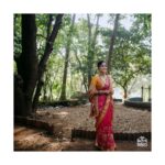 Amruta Deshmukh Instagram - Portraits of Amruta on her wedding day. ❤️✨ Makeup- @saurabh_kapade Decor- @panachedecorsofficial #bride#portrait#chasinglight#canon#canonphotography Nature Fun Resort
