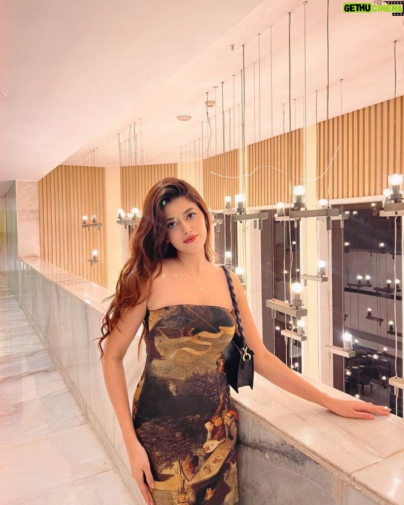 Anahita Bhooshan Instagram - Old is gold ⭐️