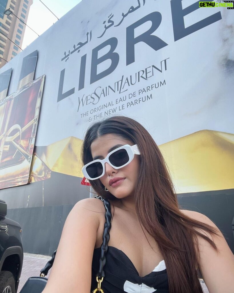 Anahita Bhooshan Instagram - Missed me ? 🤭 Dubai, United Arab Emirates