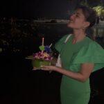Anahita Bhooshan Instagram - Celebrated Loi Krathong a Thai festival with my “reel” fam who are no less than a “real” one now. 🪔 ชายหาดหัวหิน "huahin Beach" - ประจวบคีรีขันธ์