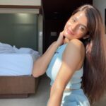 Anahita Bhooshan Instagram - Flipping my hair like ⬆️ #nomakeup