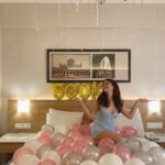 Anahita Bhooshan Instagram - Wohoooo! 500k of y’all ❤️ One amazing journey it has been. Can’t thank y’all enough for all the love you guys give me. Not even a day goes by when I’m not reminded of your love. You guys keep me going on my bad days. Thank you so much for choosing me 💙 I promise to stay the same real, authentic Anahita y’all love. Dil se aap sab ka shukriya. ❤️❤️ . . . . #blessed #grateful #500k Fairfield by Marriott, Lucknow