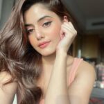 Anahita Bhooshan Instagram - If I was you I’d wanna be me too. 😉