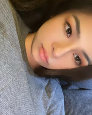 Angeli Khang Instagram - Late night selfies 🤪