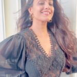 Anita Hassanandani Instagram - 🖤 Wearing @kalakaaribysagarika @dinky_nirh