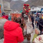 Anjali Arora Instagram - Heaven in one frame 🙏🏻🧿🫶🏻 #anjaliarora #kedarnath #kedarnath_dham #temple #bhairavnath #dreamdestination