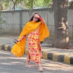 Anjali Arora Instagram - Dil desi gabru na laya kudi ne🥹 #anjaliarora #suit #punjabikudi #jatti