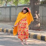 Anjali Arora Instagram - Dil desi gabru na laya kudi ne🥹 #anjaliarora #suit #punjabikudi #jatti