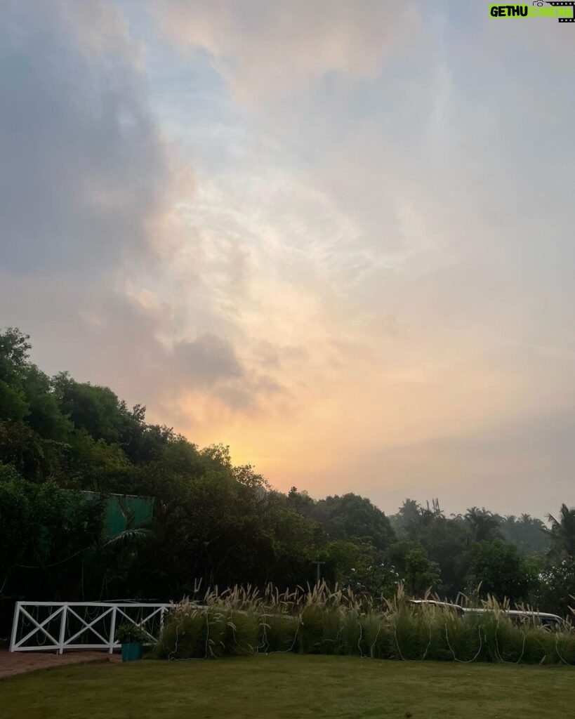 Anjali Tatrari Instagram - We move quickly because we are worried about what we will miss, but I wonder what we also miss when we forget how to slow down 🌅 The 6am Shot 📸 #anjalitatrari #goa W GOA