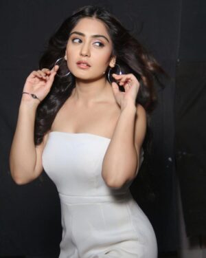 Anjali Tatrari Thumbnail -  Likes - Most Liked Instagram Photos