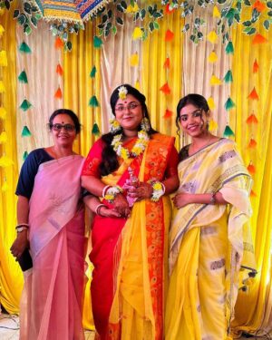 Ankita Bhattacharyya Instagram - Didi r Biye ❤️
#haldi💛