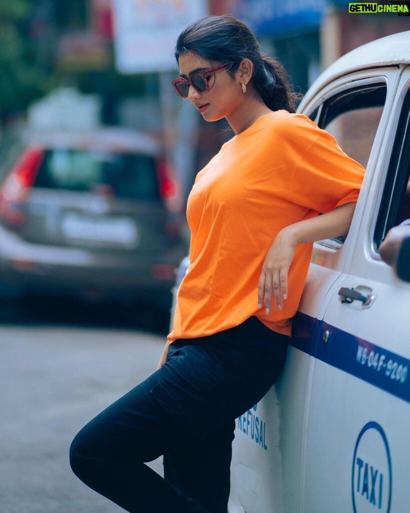 Ankita Mallick Instagram - My kinda Sunday 💫💖 . . #sunday #sundayfunday #streetstyle #casual #ootd #fashion #instagood #instagood #instafashion #explore #love