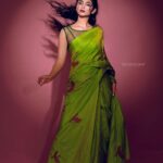 Ankita Mallick Instagram - @_ankita_mallick_ x @rudra_saha_official Make-up @priyanka_paul_pro_makeupartist Hair @rohini_aich_rohh Styling assistant @subir.love Photo @tanmoy_adhikary #blacksaree #blackblouse #ankitamallick #rudrasaha #kolkata #tollywood #blacklover #blacksaree #indianstyle #silverjewelry #puresilver #styling #rudrasahaofficial #sareedraping