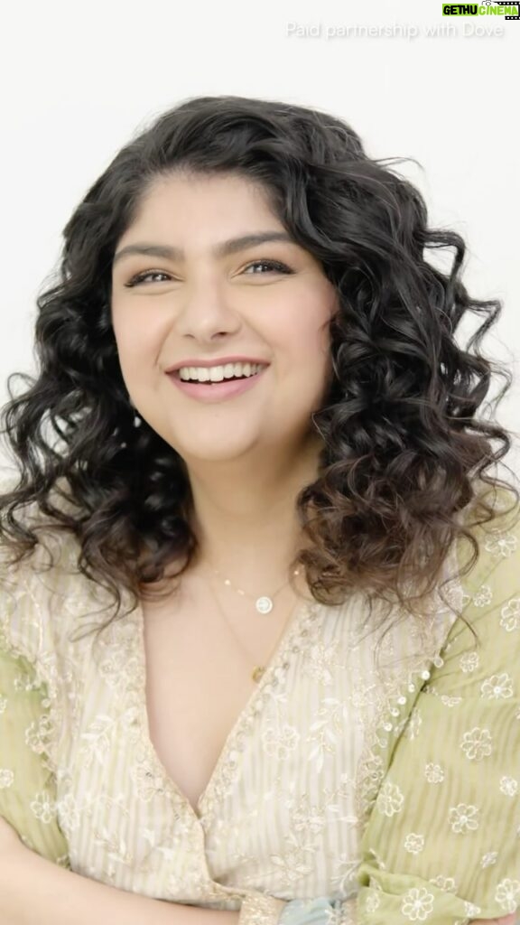 Anshula Kapoor Instagram - This is my most favorite time of the year because it’s festive season and shaadi season all rolled into one big continuous celebration! So here are 3 things I do to make sure my curls are loved and taken care of during this hectic time of the year.. and I obviously trust @doveindiachannel the most to make sure I can flaunt my curls all day and all night long! Like me, express your #CurlPower. Tell me in the comments below what are your tips for taking care of your curls this season? #CurlyAndProud #DoveBeautifulCurls #ad #DoveHair #DovePartner #sponsorship #DoveCurls #DoveHaircare #Haircare #Haircarecommunity