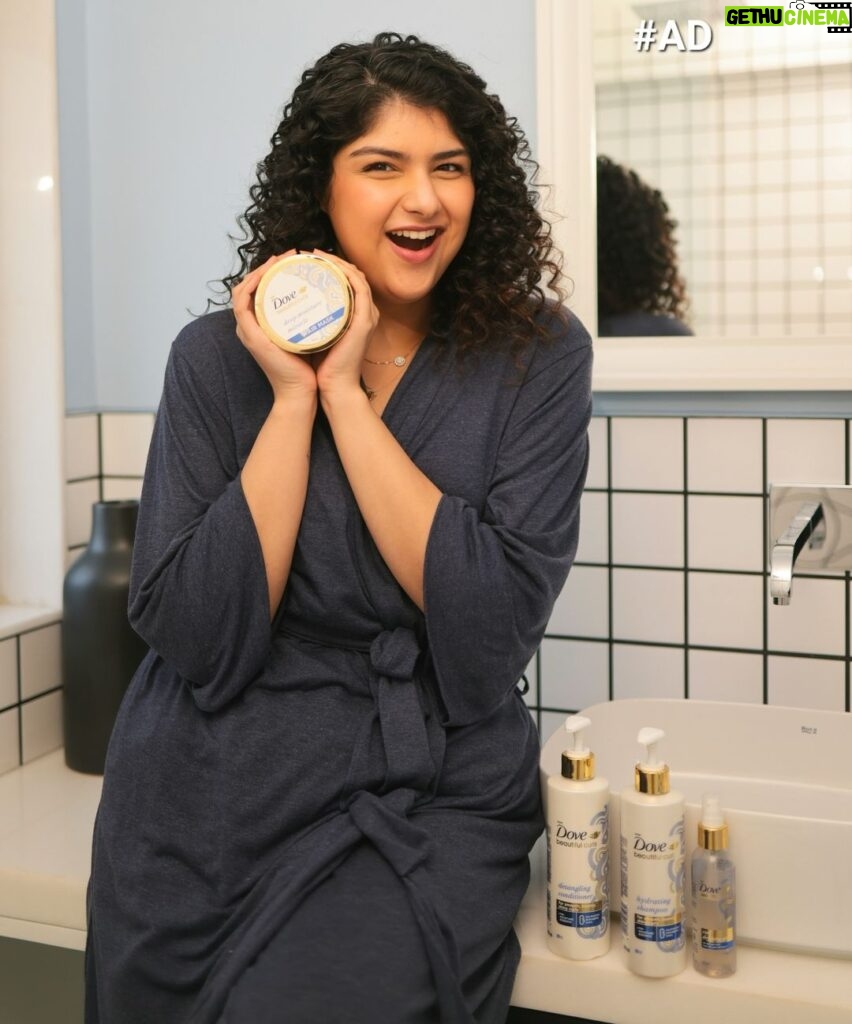 Anshula Kapoor Instagram - There is only one choice for my go to curl care routine this winter - the Dove Beautiful Curls Range! Infused with the Tri-moisture essence, every single product in this range works wonders for my curls. I’m especially obsessed with the hair mask! It treats, protects & nourishes my hair better than ever, and it’s a must have during the drier winter months. The hydrating shampoo gently cleanses the scalp and hydrates my curls. And the Dove Curl Defining Gel defines and set my curls for 48hrs. Get your hands on the Dove Beautiful Curls Range today and embrace your #CurlPower! @doveindiachannel #ad #Curlpower #DoveBeautifulCurlsRange #DoveCurls #CurlswithDove