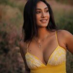 Anukreethy Vas Instagram - Last from this series 🌻🌼☀️ . A burst of yellow in the golden hour, where smiles and flowers bloom. 🌻🌼☀️ . Captured by @kilaruness 📸 . #goldenhour #flowers #anukreethyvas #photography . #goldenhour #goldenhourmagic #smileandshine #yellow #anukreethyvas #tollywood #tollywoodactress #kollywood #kollywoodcinema #kollywoodactress #photography Hyderabad