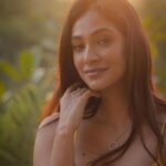 Anukreethy Vas Instagram - When life imitates the golden hour - radiant , warm and full of smiles. 🌅 💛 . Captured by @kilaruness 📸 . #goldenhour #goldenhourmagic #smileandshine #yellow #anukreethyvas #tollywood #tollywoodactress #kollywood #kollywoodcinema #kollywoodactress #photography Hyderabad