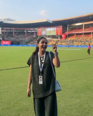 Anupama Gowda Instagram - KCC day with my people and you lovely audience =fun ♥️

Outfit : @zara (so many asked me about this fit ) 

@_raaghava 
@tejukranthi 
@krishithapanda