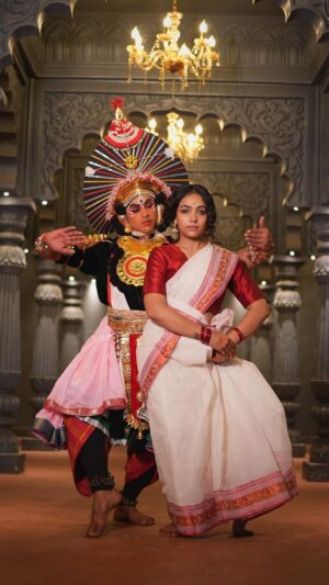 Anupama Gowda Instagram - There are shortcuts to happiness and dancing is one of them !!! @anupamagowda you look so beautiful ❤️

Shot by @manjunath_photographer 
Shot At @theshirestudioblr 

#dance #dancerlife #trendingreels #kishenbilagali #love #bliss #happiness #art #yakshagana #outfit #culture