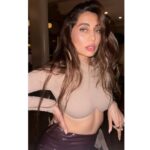 Anusha Dandekar Instagram - 1 2 3 ? tell me in brown hearts 🤎🤎🤎