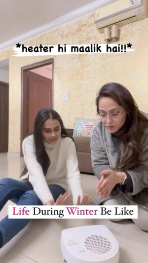 Anushka Kaushik Instagram - Tag a winter lover and ask them kaise karte ho!!
.
.
#winter #reels #reelsinstagram #reelitfeelit #reelsindia #shibanibedi #anushkakaushik