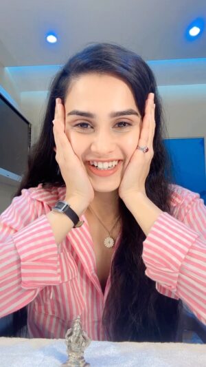 Anushka Kaushik Instagram - Aap Humein vote do, hum apko pyaar denge 🥺🤞🧿❣️❣️❣️
.
- Tap on the link in bio
- Search for *Category* - 
Best Actor Series (Female) : Comedy
- Vote for *Anushka Kaushik*
- Celebrate our happiness with us ❣️
.
.
.
.
.
.
#vote #voteforme #voting #actor #actors #actorlife #bestactor #award #awards #awardshow #filmfare #filmfareawards #anushkakaushik