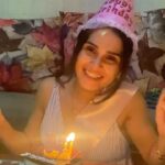 Anushka Kaushik Instagram - Somewhere in between these two ages🎂 Thank u everyone for all the wishes , sorry if I missed ur calls, msgs, stories,posta dil se sorry 🙏 . . . . #birthdaygirl #birthdays #ageisjustanumber #girlswholift #saree #celebration #anushkakaushik Mumbai, Maharashtra