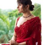 Aparna Dixit Instagram - Gulab🌹 . . Shoot concept & creative Direction: @thebridesofindia @mansidhanak Hair by: @makeupbypompy Makeup by: @mallika_bhat Makeup products: @Nourrbymallikabhat On set styling: @stylebysugandhasood Location: @westinmumbaipowai Outfit: @Premyabymanishii Jewellery: @rimayuO7 Photography by: @harshphotography11 Production: @mansidhanak @vinavb @mehtaakshit @revurgeofficial #Thebridesofindia ❤️🧿✨✨ The Westin Mumbai Powai Lake