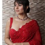 Aparna Dixit Instagram - Gulab🌹 . . Shoot concept & creative Direction: @thebridesofindia @mansidhanak Hair by: @makeupbypompy Makeup by: @mallika_bhat Makeup products: @Nourrbymallikabhat On set styling: @stylebysugandhasood Location: @westinmumbaipowai Outfit: @Premyabymanishii Jewellery: @rimayuO7 Photography by: @harshphotography11 Production: @mansidhanak @vinavb @mehtaakshit @revurgeofficial #Thebridesofindia ❤️🧿✨✨ The Westin Mumbai Powai Lake