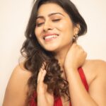 Aparna Dixit Instagram - Smiling through it all 😇 . . 📷 @sudopicia HMU @makeupstorybyroma