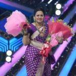 Archana Chandhoke Instagram - The week that was on #Saregamapa.. The folk round was so much fun and love .. and music was keeping us all happy!! When work is like a party, life can’t be better!! ❣️❣️ Catch us this weekend at 7pm on @zeetamizh for the SeniorJunior round for another extraordinary dash of music and fun unlimited ❣️ Outfit - forever my fav @roshanlals_chennai Styling - @makeupibrahim Hair makeover - @yasinhairstylist Drapist - @anusareedraper And for those million people who asked me about the jewellery - please reach out to the amazing @kayels_creations for that stunning piece of terracotta!! I even had a jewellery store asking me for a pic!! It was just that amazing !! And those phenomenal candid pics by the amazing @jagdish_off