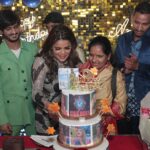 Archana Gautam Instagram - Birthday pics with family 🫶🏻😘❤️ #happybirthday All About My Birthday Look 🎉 🎊🎂 Styled By :- @nehaadhvikmahajan 👗Outfit:- @nikhitatandon Makeup & Hair - @saiyed7298 Mumbai, Maharashtra
