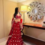 Archana Gautam Instagram - सपना एक देखों, मुश्किलें सौ आएगी, वह पल बहुत सुंदर होगा, जब कामयाबी शोर मचाएगी.. styling by - @stylingcityy outfit by - @krupa_jain Event - @ballyscasinocolombo #archanagautam #indianwedding #indiangirl Colombo, Srilanka