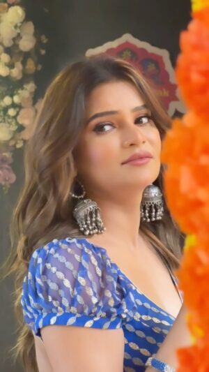 Archana Gautam Instagram - My favourite song #meritarahtumbhikabhipyarkarkedekhona #archanagautam 
Jewellery by - @pastel_pearls_jewellery