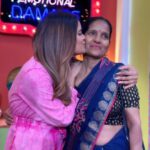 Archana Gautam Instagram - First time mummy #entertainmentkiraathousefull mein aayi hai , thank you so much mummy @sunita_gautam05 @colorstv @gulshanofficial06 India