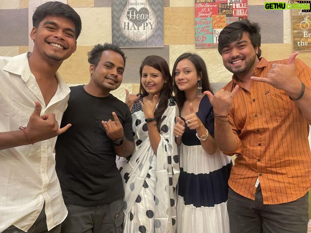 Archana Padhi Instagram - thanks for your marvellous love🩷… #Success party❤️🦋#udigalaparjapati Local Restro Cafe